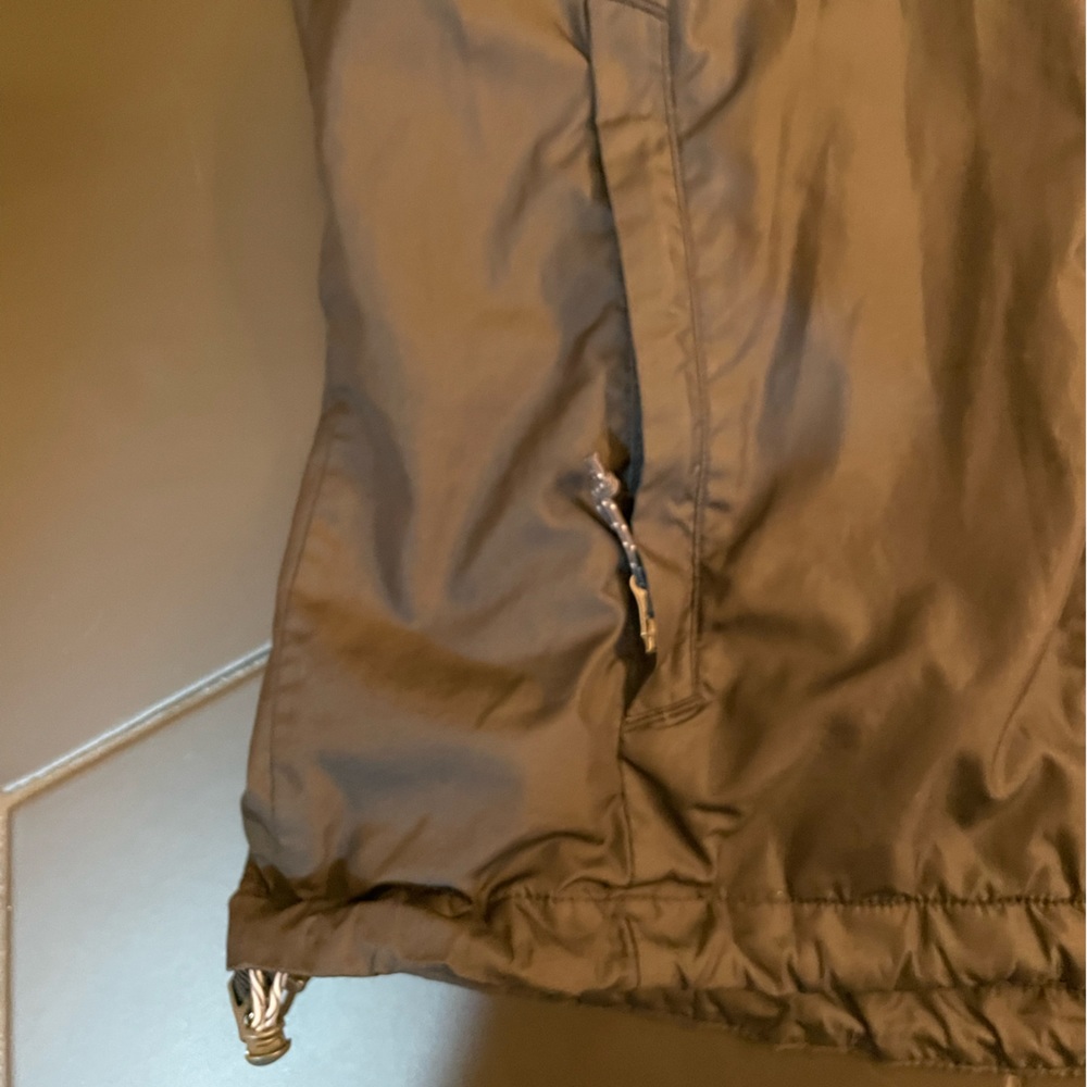 Lightweight Mountain Hardware Jacket - image 8